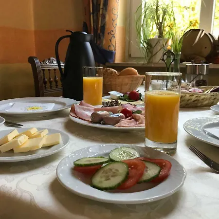Hotel Gastehaus Altes Schute Lindern